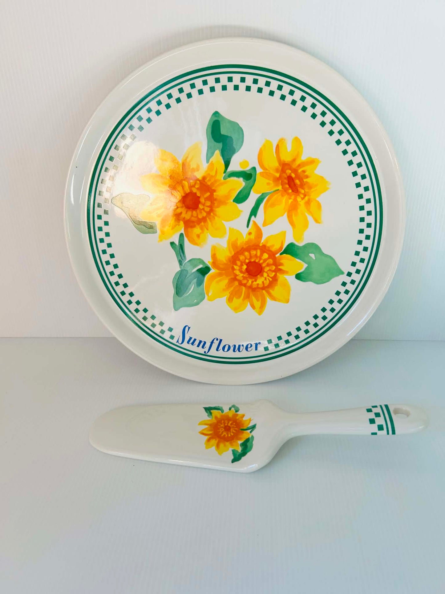 Vintage Riviera Sunflower Cake Plate & Server Set | SHI Japan | Hand Painted Ceramic Serving Plate 27.5cm