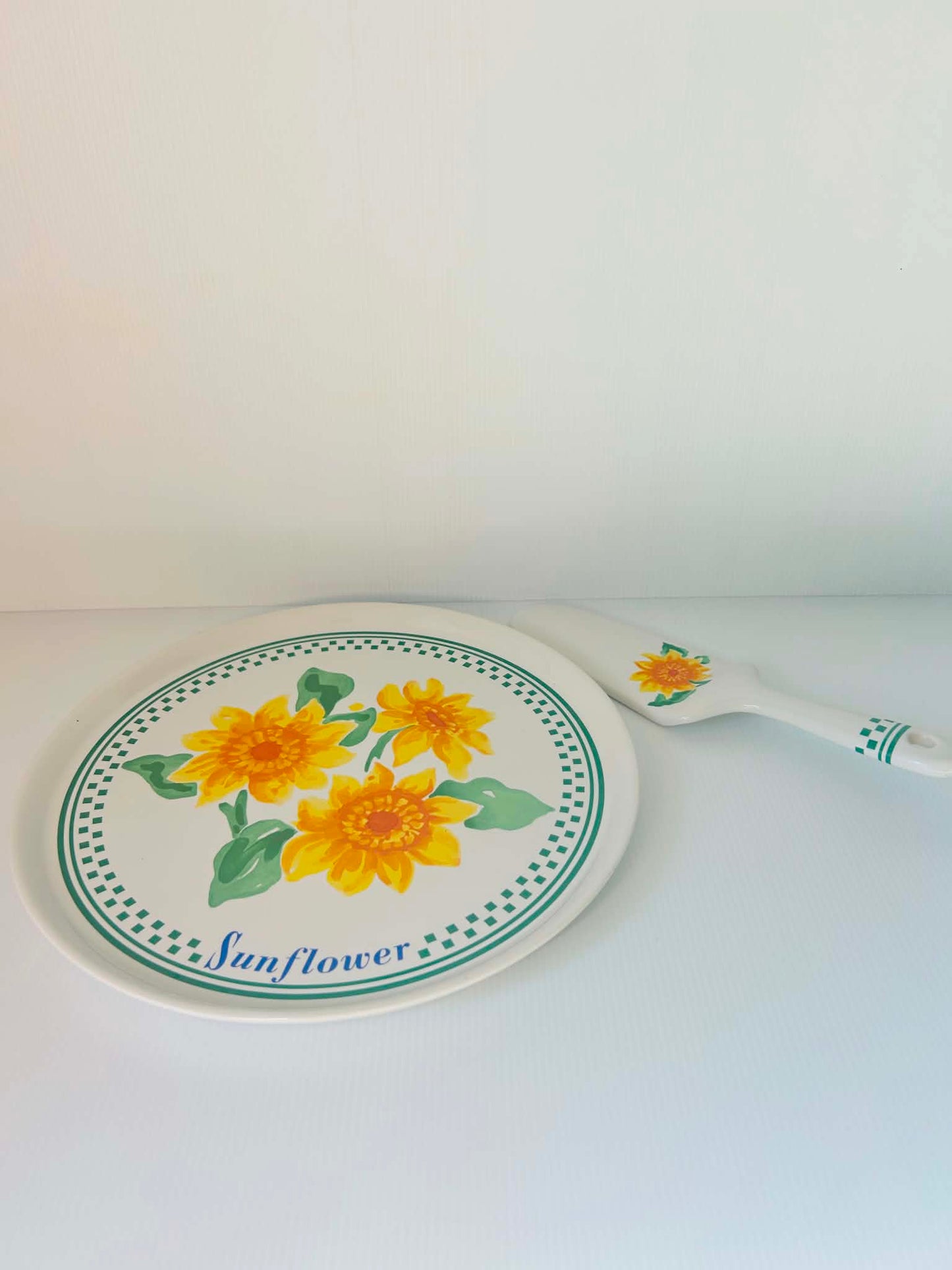 Vintage Riviera Sunflower Cake Plate & Server Set | SHI Japan | Hand Painted Ceramic Serving Plate 27.5cm