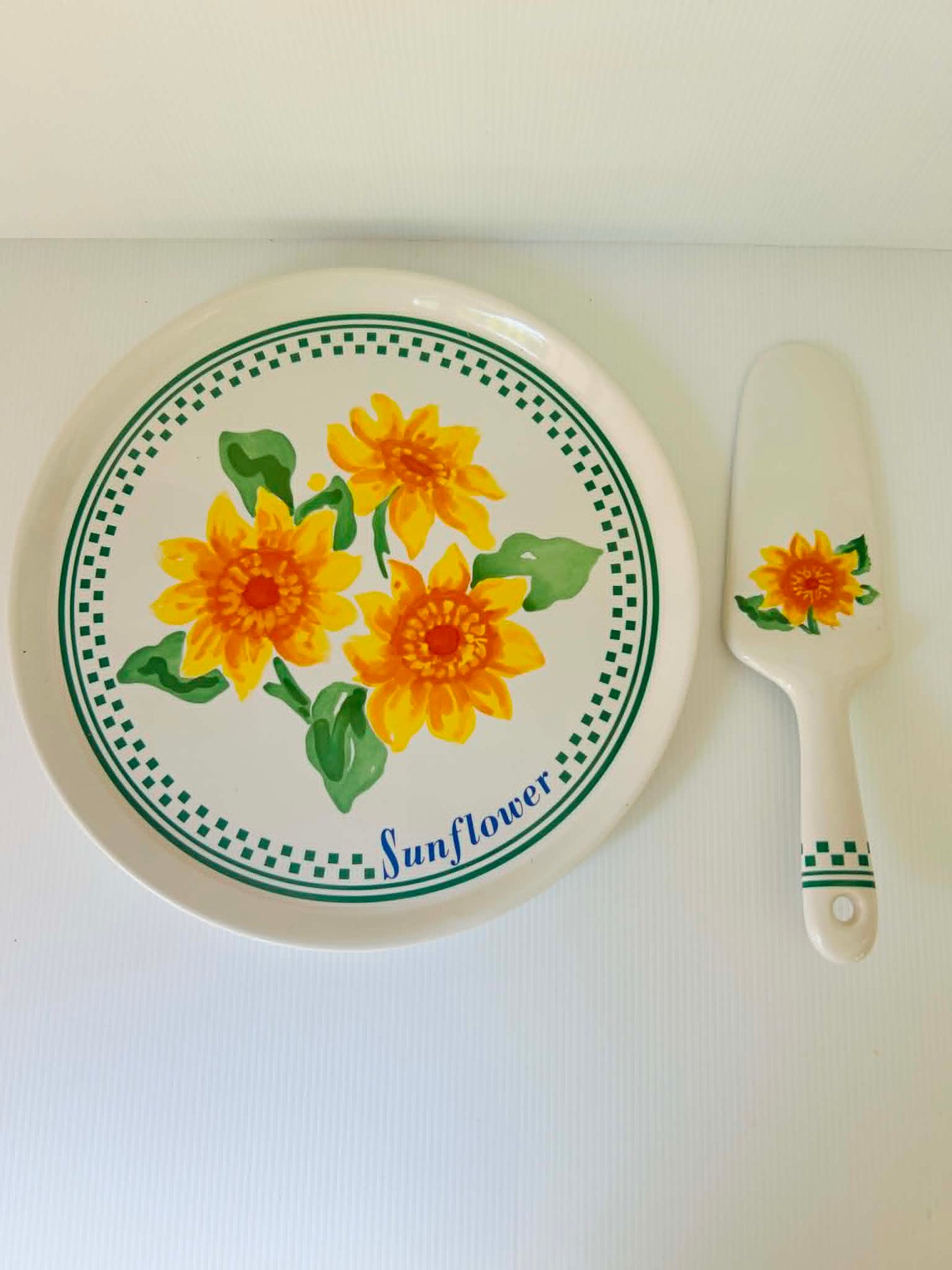 Vintage Riviera Sunflower Cake Plate & Server Set | SHI Japan | Hand Painted Ceramic Serving Plate 27.5cm