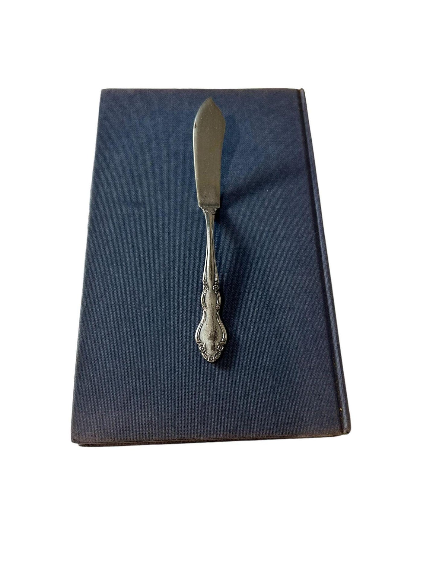 Vintage Oneida Silver-Plated Butter Knife with Floral Handle
